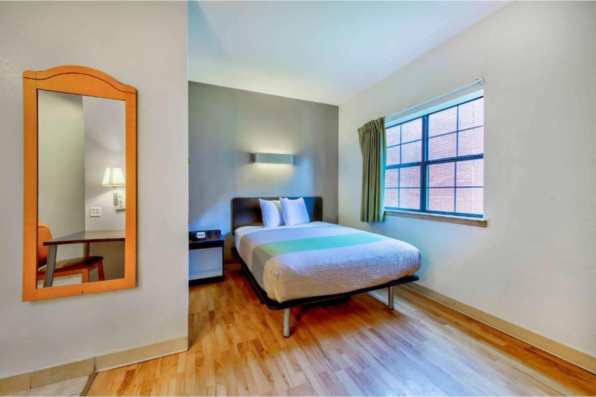 Oyo Townhouse Beaumont Medical Center Area Hotel Екстериор снимка